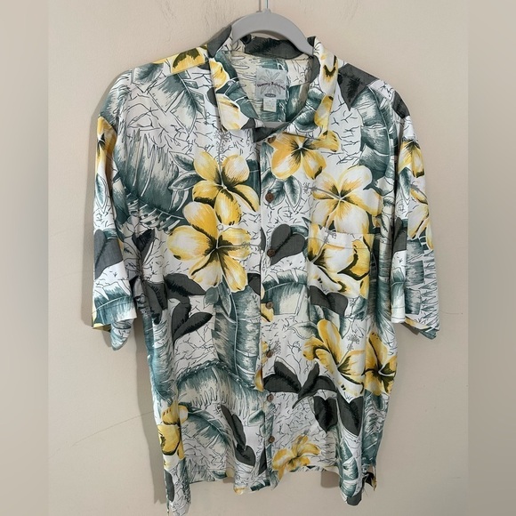TOMMY BAHAMA Shirt Mens Medium 100% Silk Hawaiian Hibiscus Aloha Button - Picture 1 of 5
